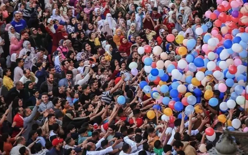 عدد أيام إجازة عيد الفطر للقطاعين العام والخاص في عام 2026